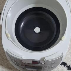 東芝　５合炊飯器の画像