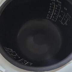 東芝　５合炊飯器の画像