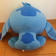 巨大スティッチぬいぐるみの画像