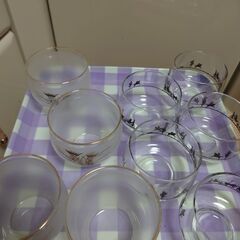 【ガラスのコップ×９＆ソーサー×５／２種類】冷たく冷やした緑茶等に！の画像