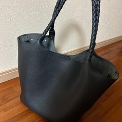 本革バッグ♦️黒✨️星型パンチング⭐️状態良いと思います✨️の画像