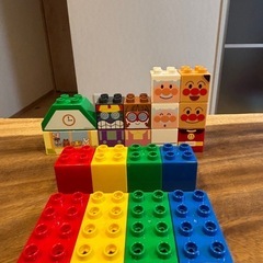 アンパンマン はじめてのブロックバケツL別売のブロック付きの画像