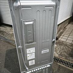 条件にて配送無料 自動霜取り 1ドア冷凍庫 セカンド冷凍庫 冷凍ストッカー サブ冷凍庫 冷凍庫  2021年製 他にも 2ドア冷凍庫 セカンド冷蔵庫 冷蔵庫 冷凍冷蔵庫 レトロ冷蔵庫レトロデザイン冷蔵庫 レトロ風冷蔵庫 レトロ調冷蔵庫 昭和レトロ レトロ2ドア冷蔵庫 冷凍冷蔵庫 2ドタ冷蔵庫 セカンド冷蔵庫 等出品中の画像