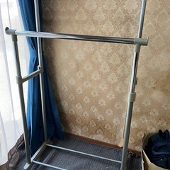 【取引中】ハンガースチールラックの画像