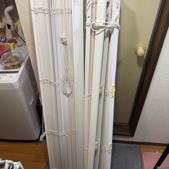 カーテンの画像