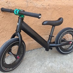 ゼロバイクファクトリー バニッシュ ランバイク ストライダー