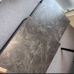 LOWYA 大理石ローテーブルの画像