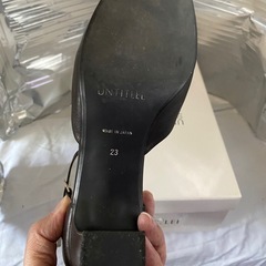 UNTITLE ヒールパンプスの画像