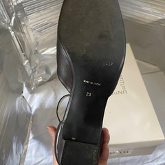 UNTITLE ヒールパンプスの画像