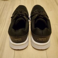 【美品 ほぼ未使用 値下げ】トレーニングシューズ 28.0cmの画像