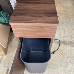 ぼん家具　コンセント付き　スリムゴミ箱の画像