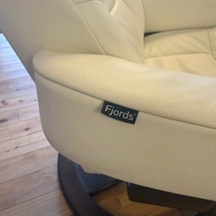 美品】シモンズ Simmons Fjords リクライニングチェア 回転 書類