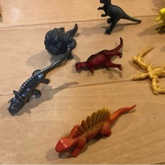 恐竜フィギュア　多数　の画像