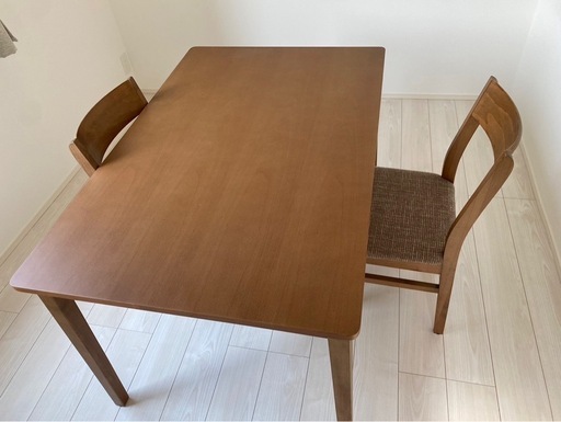 ダイニングテーブル