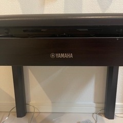 ピアノ椅子の画像