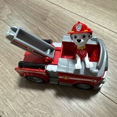 パウパト　赤い消防車とマーシャルフィギュア