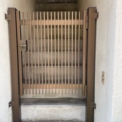 アルミサシ製門の画像