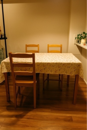 《引き渡し決定》【最終値下げ！】IKEA ダイニングテーブルセット