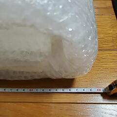 プチプチ　緩衝材　エアパッキン　エアキャップ　エアクッション　大量の画像