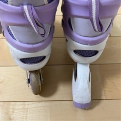 【美品】子供用ローラーブレード（サイズ21〜23cm）パープル系・キズありの画像