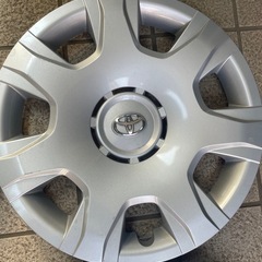 ハイエース純正ホイールカバー4枚　の画像