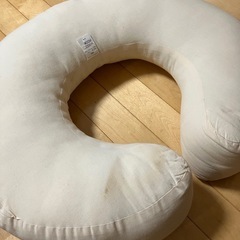 【取引中】沖縄子育て良品　SANGO　授乳クッションの画像