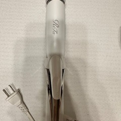 美品　リファ 32mm ホワイト ヘアアイロンの画像