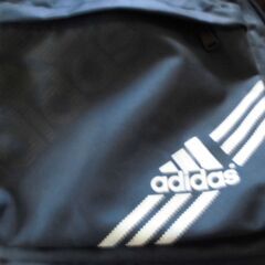 【adidas】リュックサックの画像