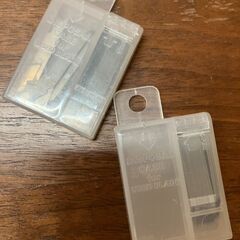オルファ（OLFA）カッター1本とカッター替え刃2箱の画像