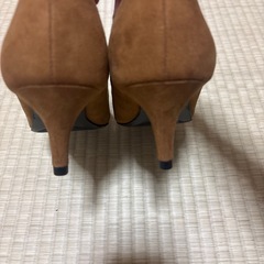 未使用　茶色　パンプスの画像