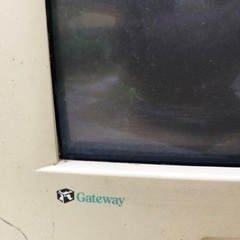 1999年製のGateway E-7006ブラウン管テレビ。の画像