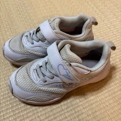 瞬足　18cm 運動靴　女の子用