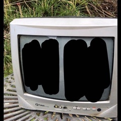 2003年製の船井電機のブラウン管テレビ