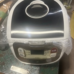 炊飯器、1升炊き、未使用品を格安で！の画像