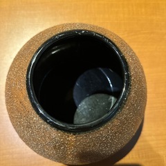 信楽花瓶　鉄砂彩壺　の画像
