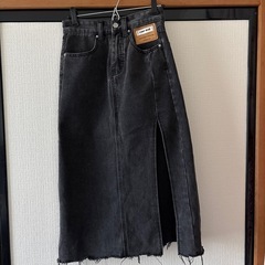 上田市からです。　デニムロングスカート
