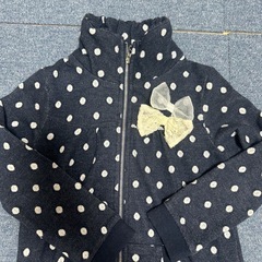 無料！120cm女の子zipパーカーの画像