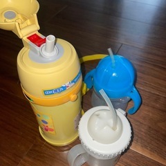 マグと水筒ストロー口の画像