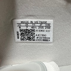 adidas ホワイト コンフォートサンダルの画像