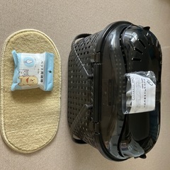 ペットキャリーと小物　の画像