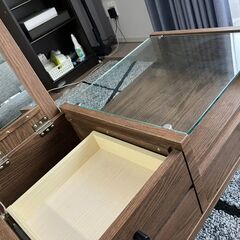 中古　化粧台兼机の画像