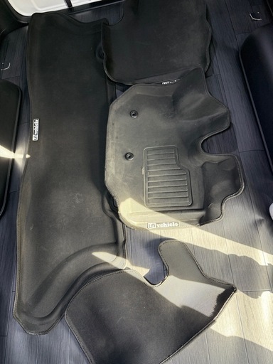 ハイエース　フロアマット　（ワイド用）UI-vehicle（ユーアイビークル）