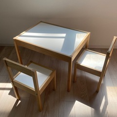IKEA  子供用テーブル イス2脚付き LÄTT レット
