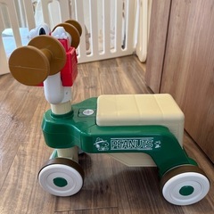 SNOOPYのウォーカー、バイクの画像
