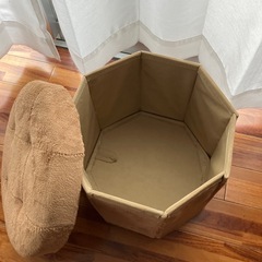 収納出来るイスの画像