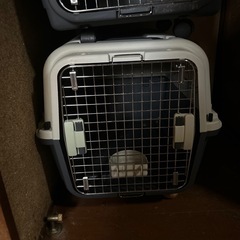中型犬用クレート2台