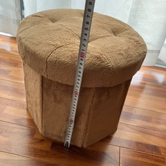 収納出来るイスの画像