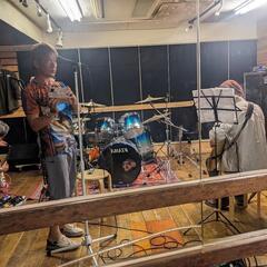 オリジナル曲でライブやろー♫　ベース募集！