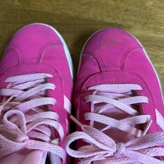adidasの画像