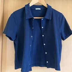 GU襟付きカットソーの画像